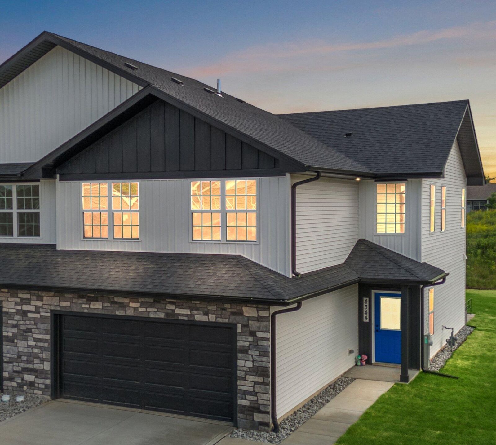 Property Photo:  4292 W 77th Place  IN 46410 