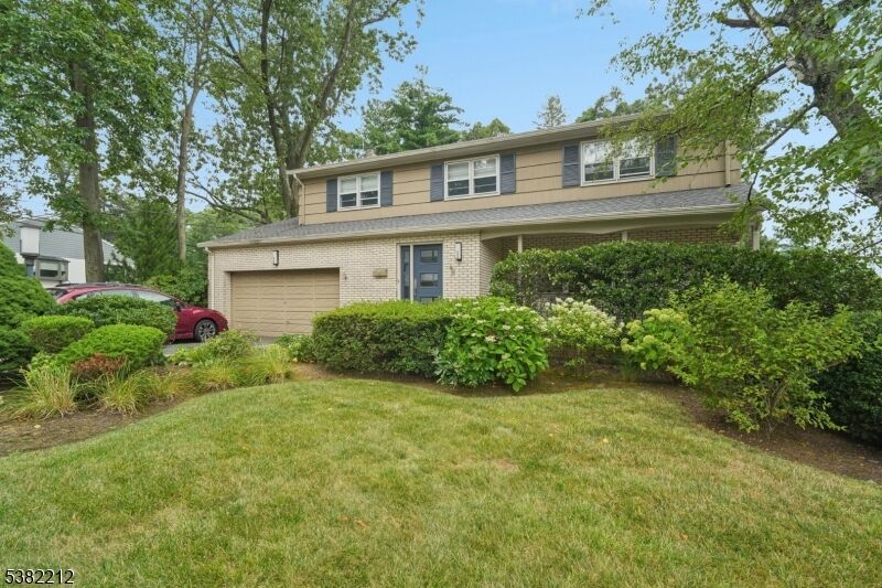 Property Photo: 33 Macarthur Dr NJ 07013