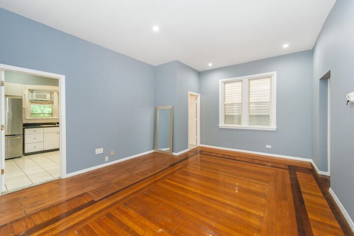 Property Photo:  205 Hutton St 1  NJ 07307 