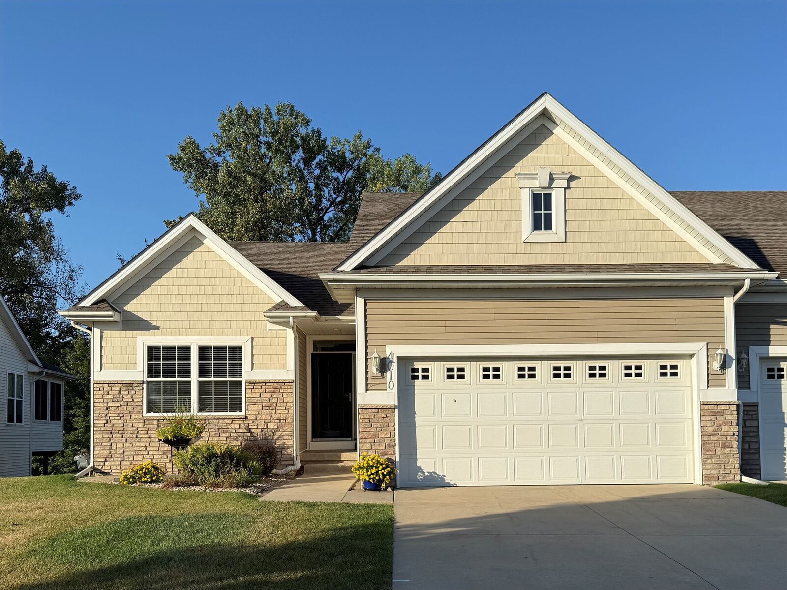 Property Photo: 4010 NE Trilein Drive IA 50021