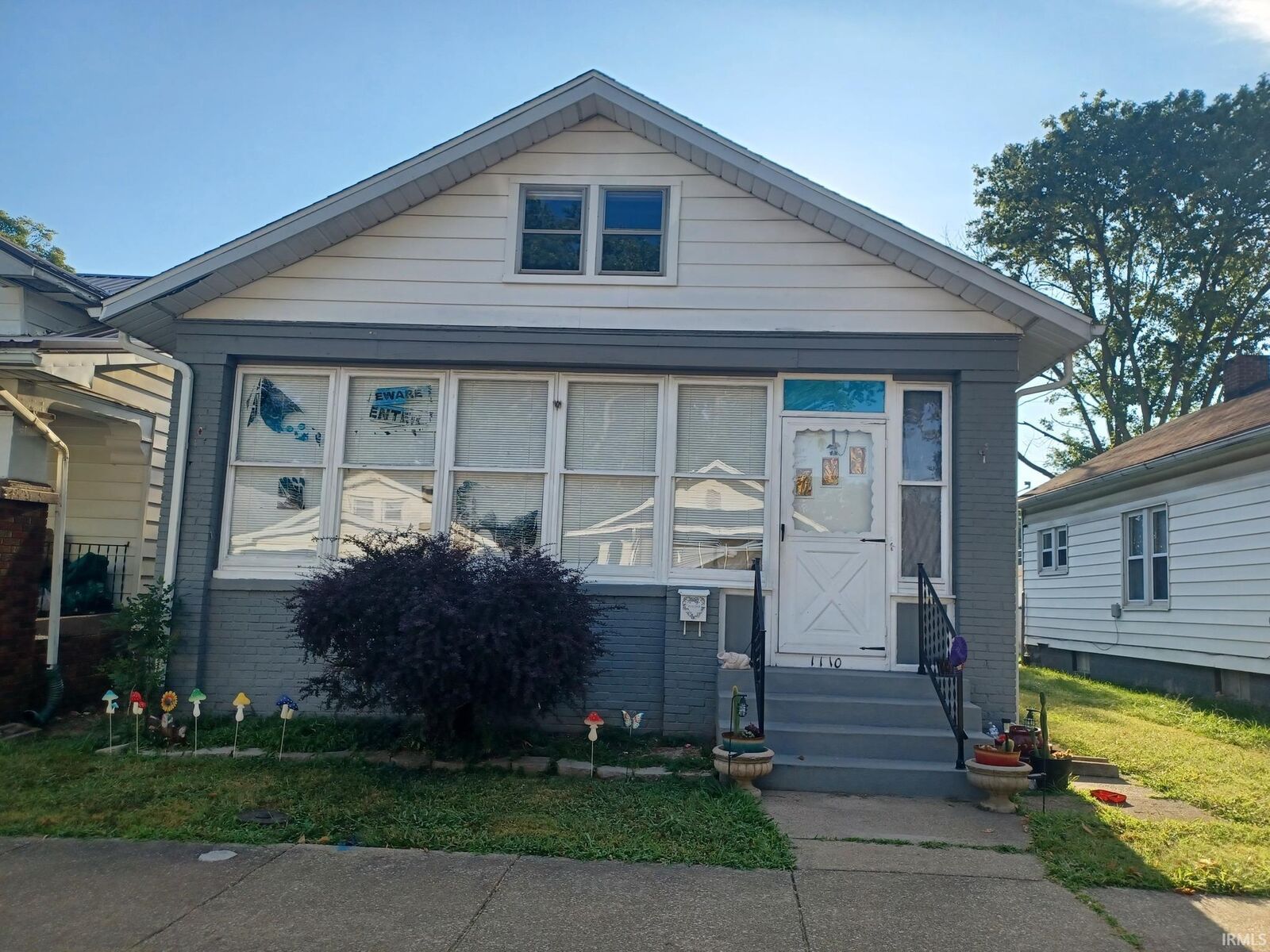 Property Photo: 1110 S Harlan Avenue IN 47714