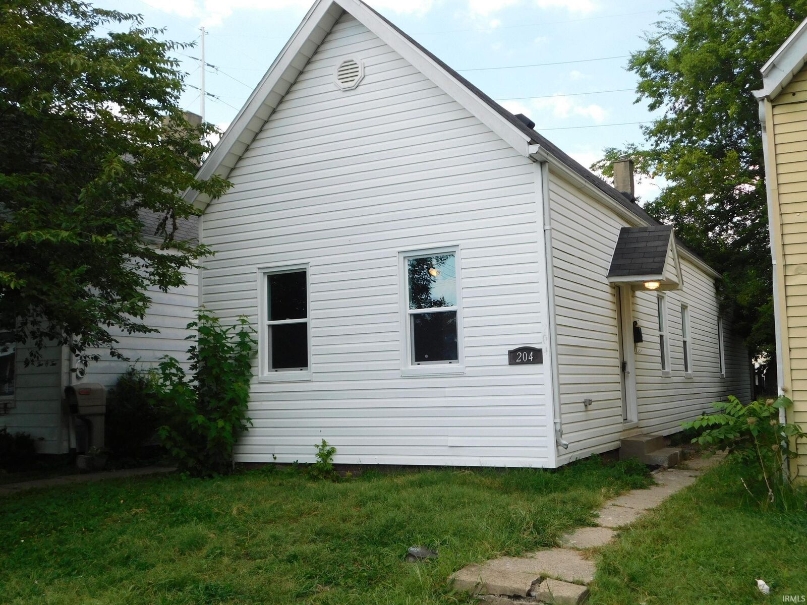 Property Photo: 204 E Tennessee Street IN 47711