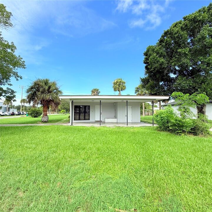 Property Photo: 400 Espanola Way FL 32901