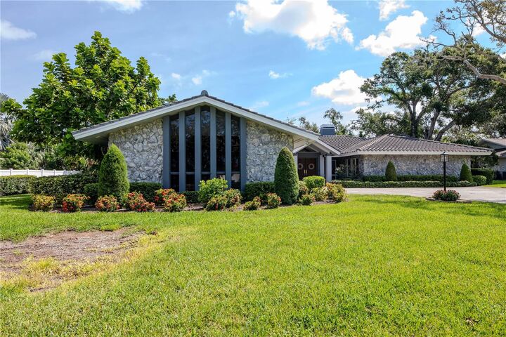 Property Photo:  2343 Kings Point Drive  FL 33774 