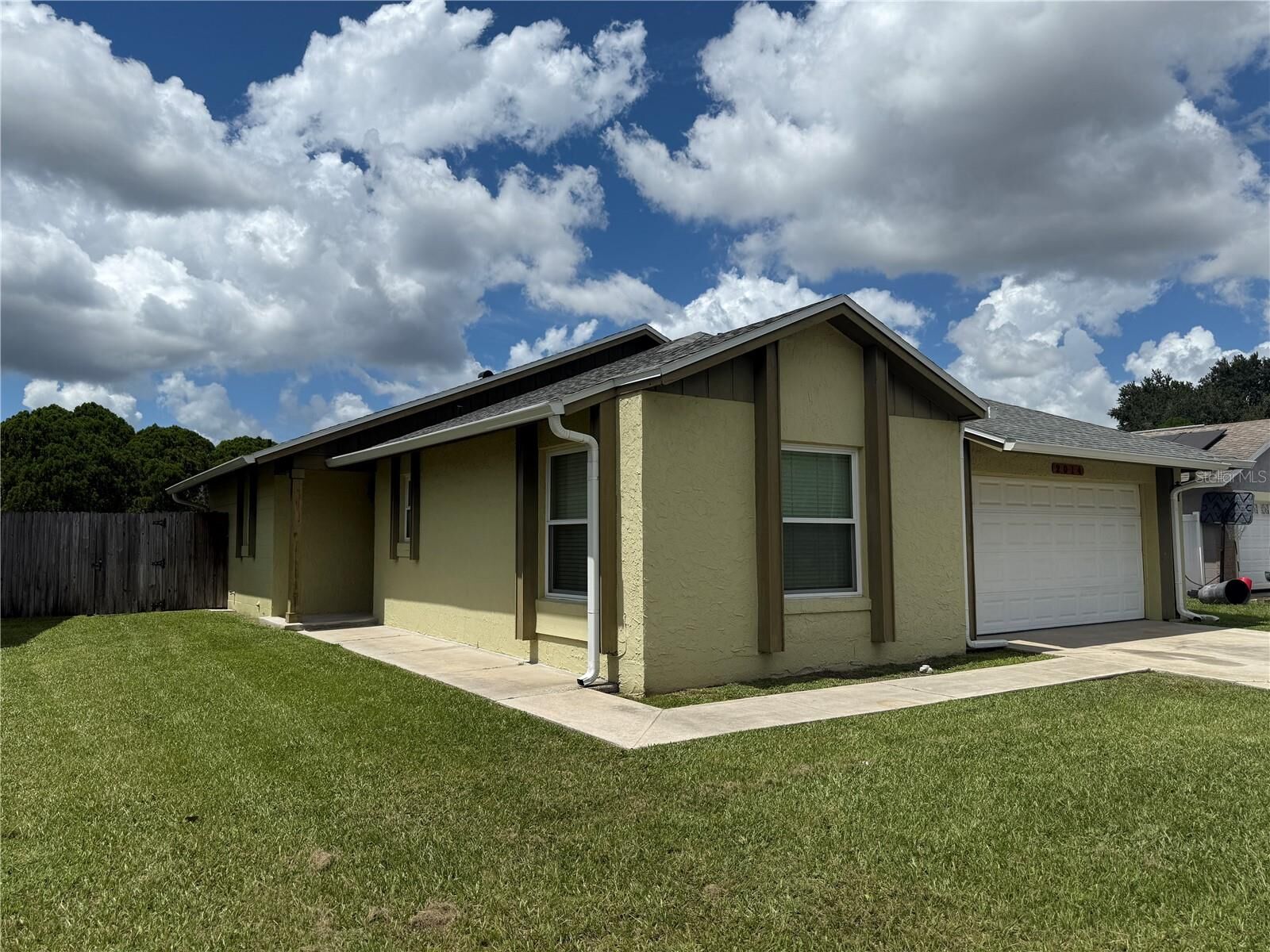 Property Photo: 2014 Paprika Drive FL 32837