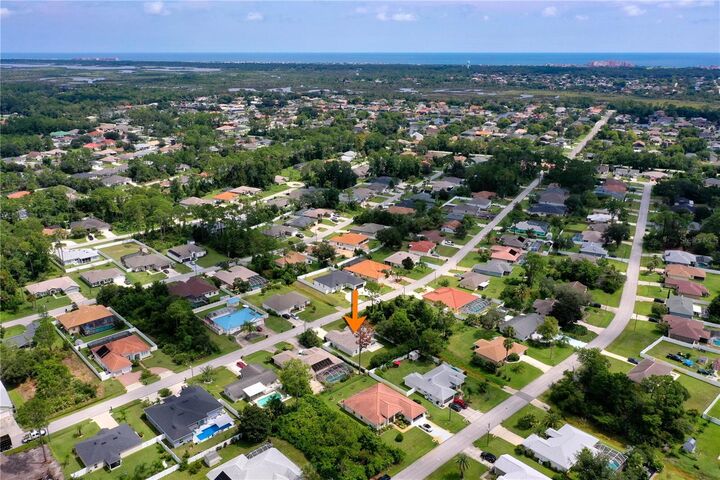 Property Photo: 29 Fenwood Lane FL 32137