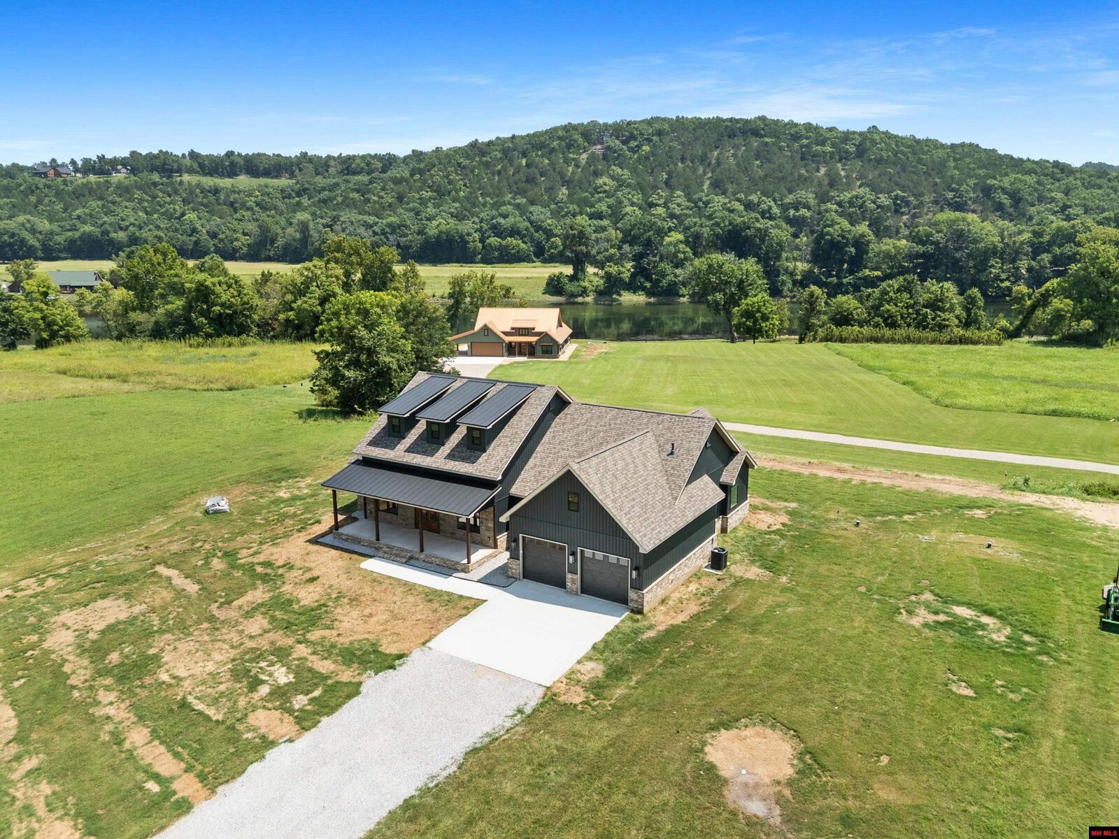 Property Photo:  285 Dry Fly Court  AR 72634 