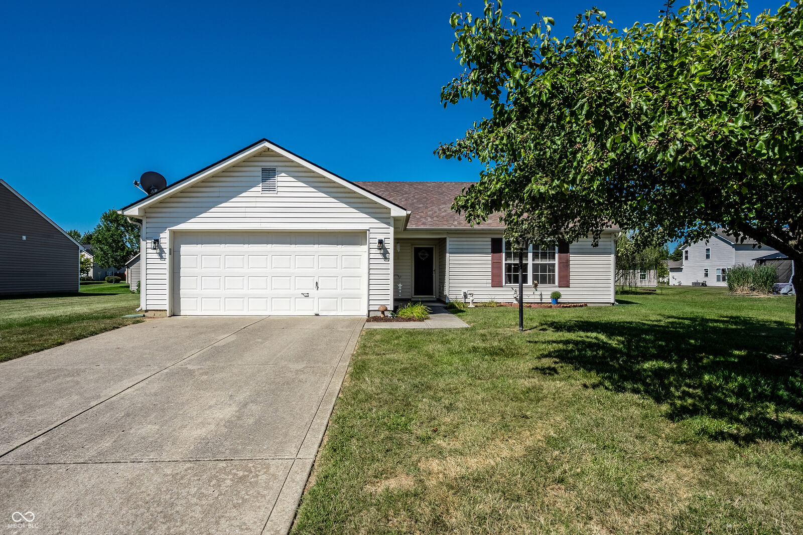 Property Photo:  19433 Pathway Pointe  IN 46062 