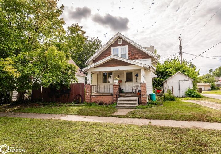 107 S 5th Street  Marshalltown IA 50158 photo