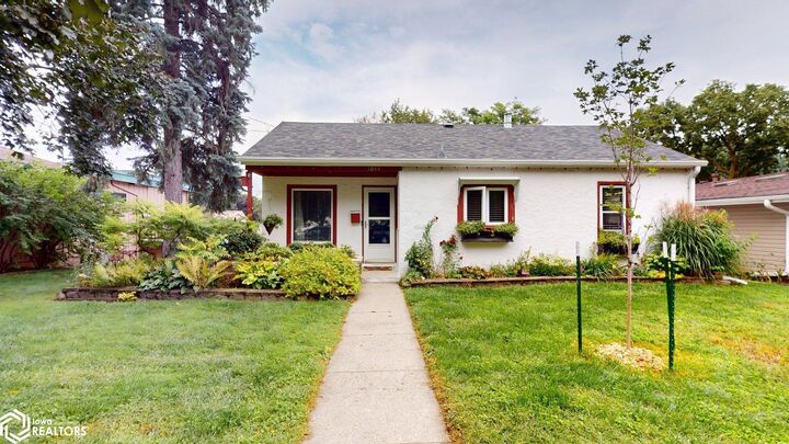 1044 Maple Drive  Mason City IA 50401 photo