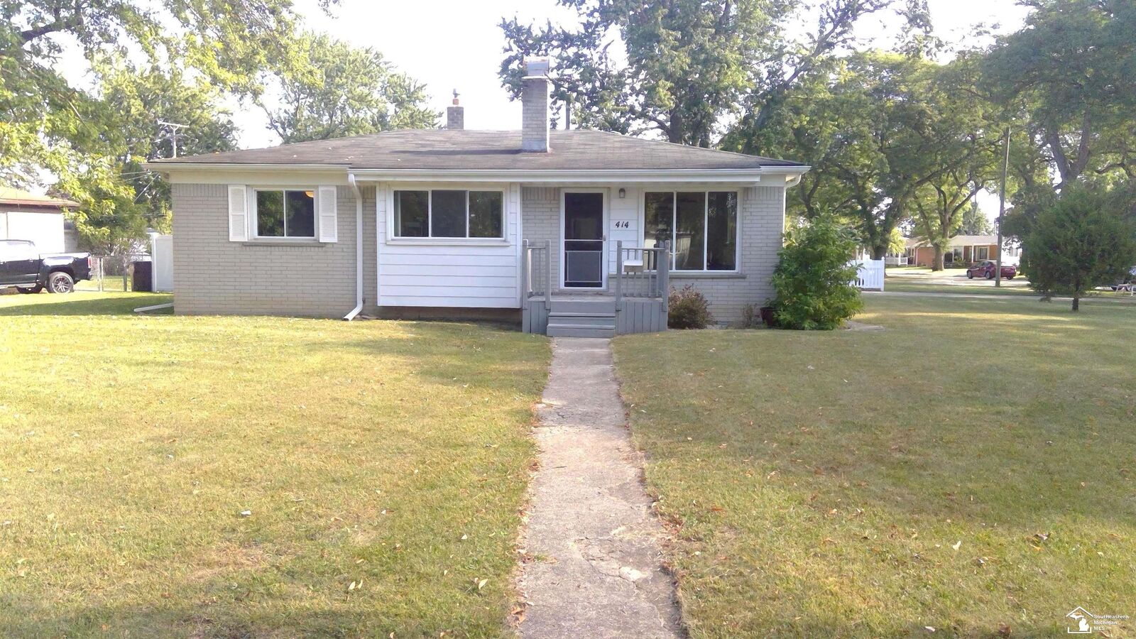 Property Photo:  414 Theodore Drive  MI 48162 