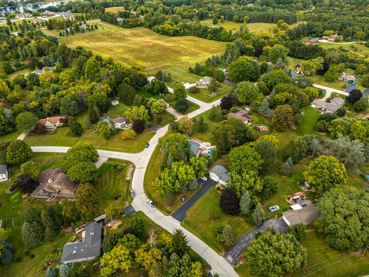 Property Photo:  603 Jordan Cir  WI 53017 