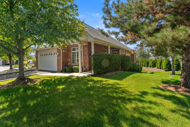 Property Photo: 16082 Julia Courtyard IL 60477