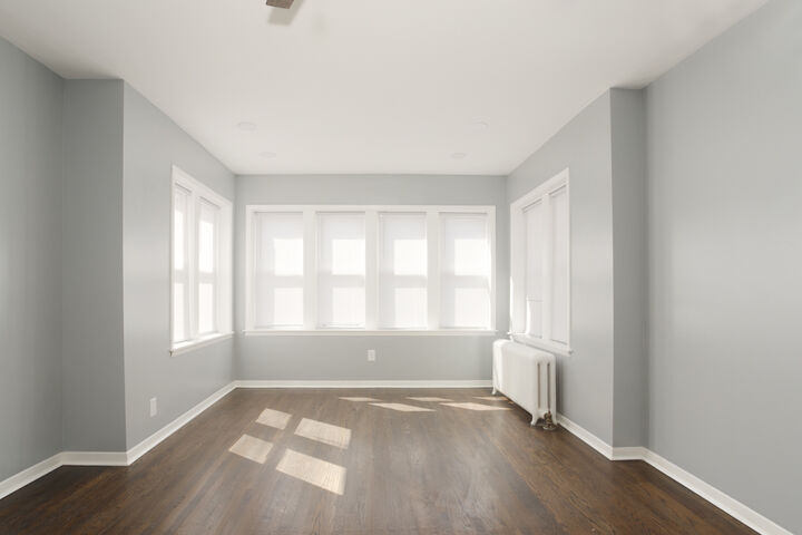 Property Photo: 4820 W Roscoe Street 2 IL 60641