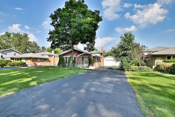 Property Photo:  565 S Lyman Avenue  IL 60016 