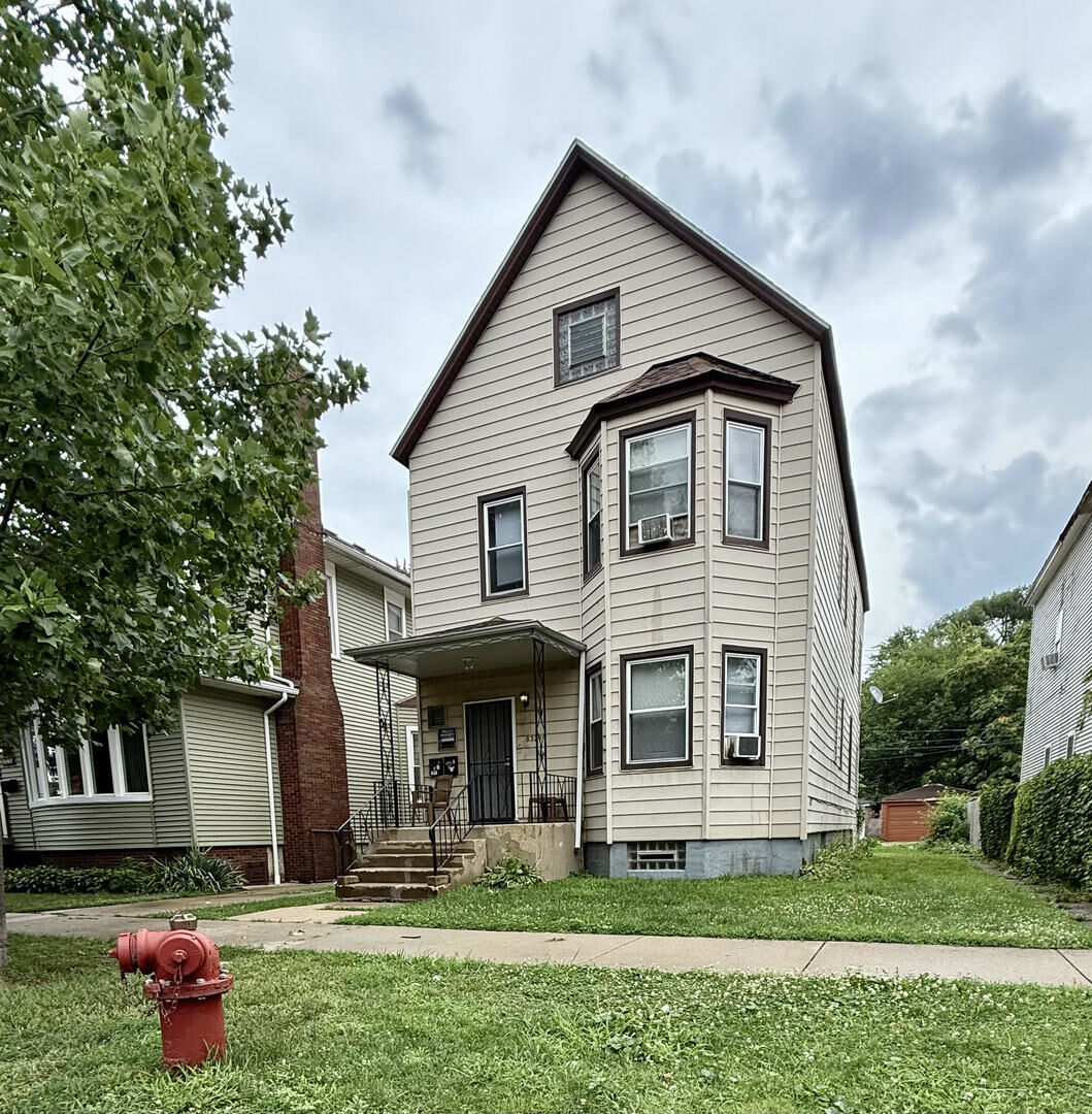 Property Photo: 8329 S Burnham Avenue IL 60617