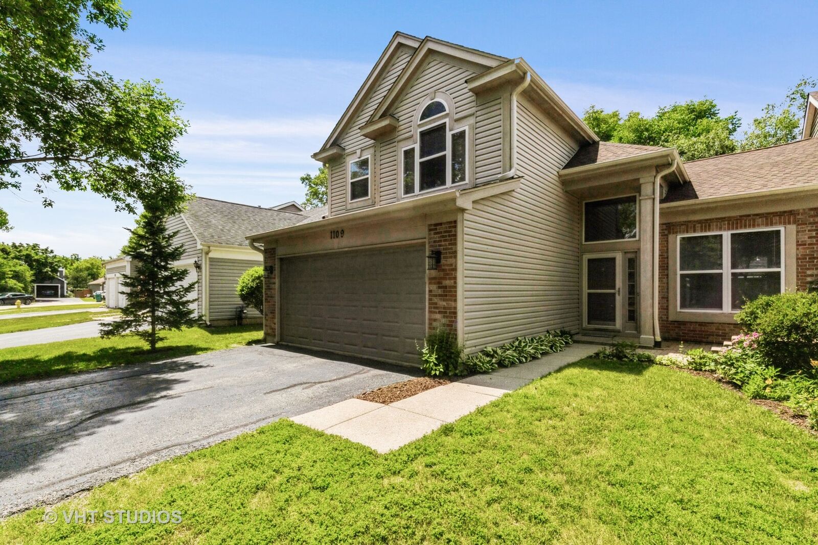 Property Photo: 1109 Blackburn Drive IL 60030