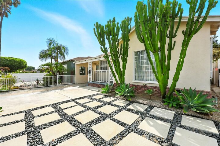 Property Photo:  2732 Indiana Avenue  CA 90280 