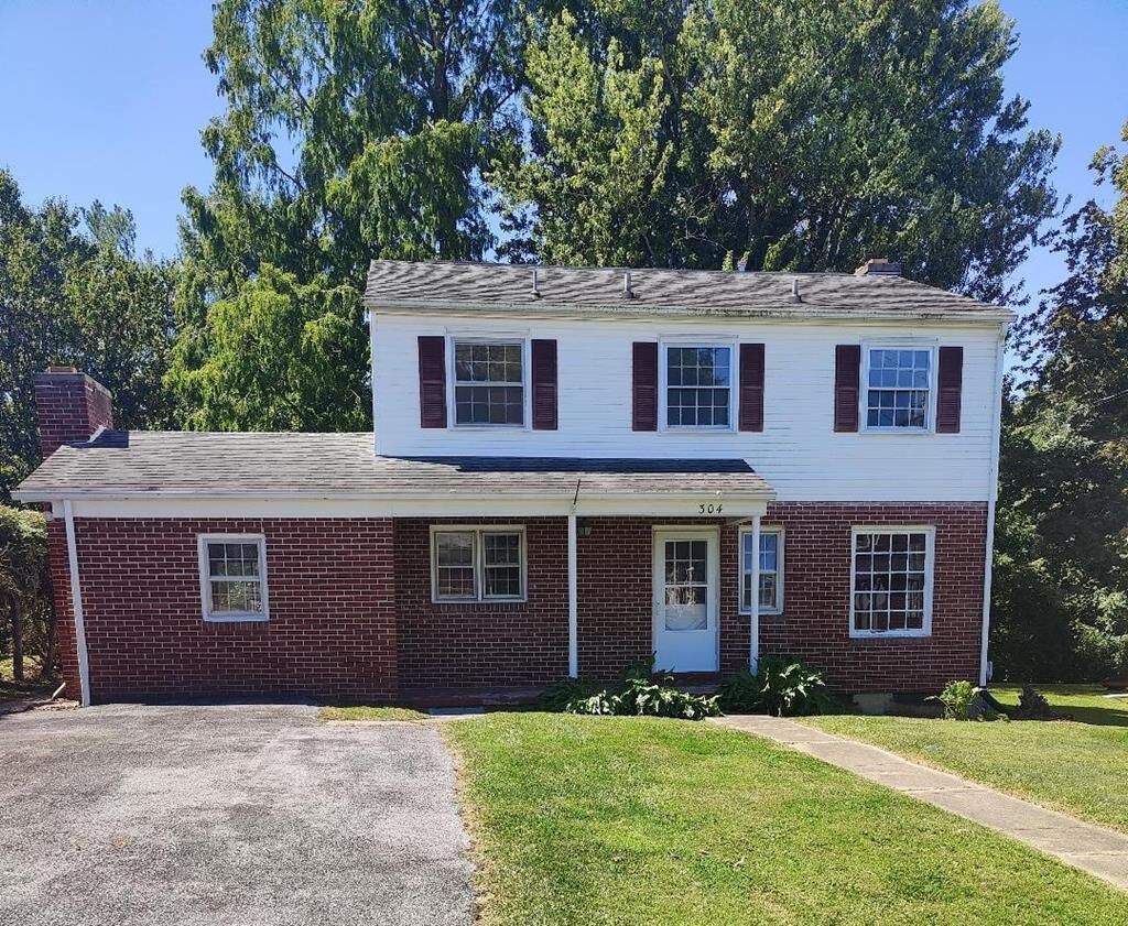 Property Photo:  304 Plymouth St.  WV 24712 