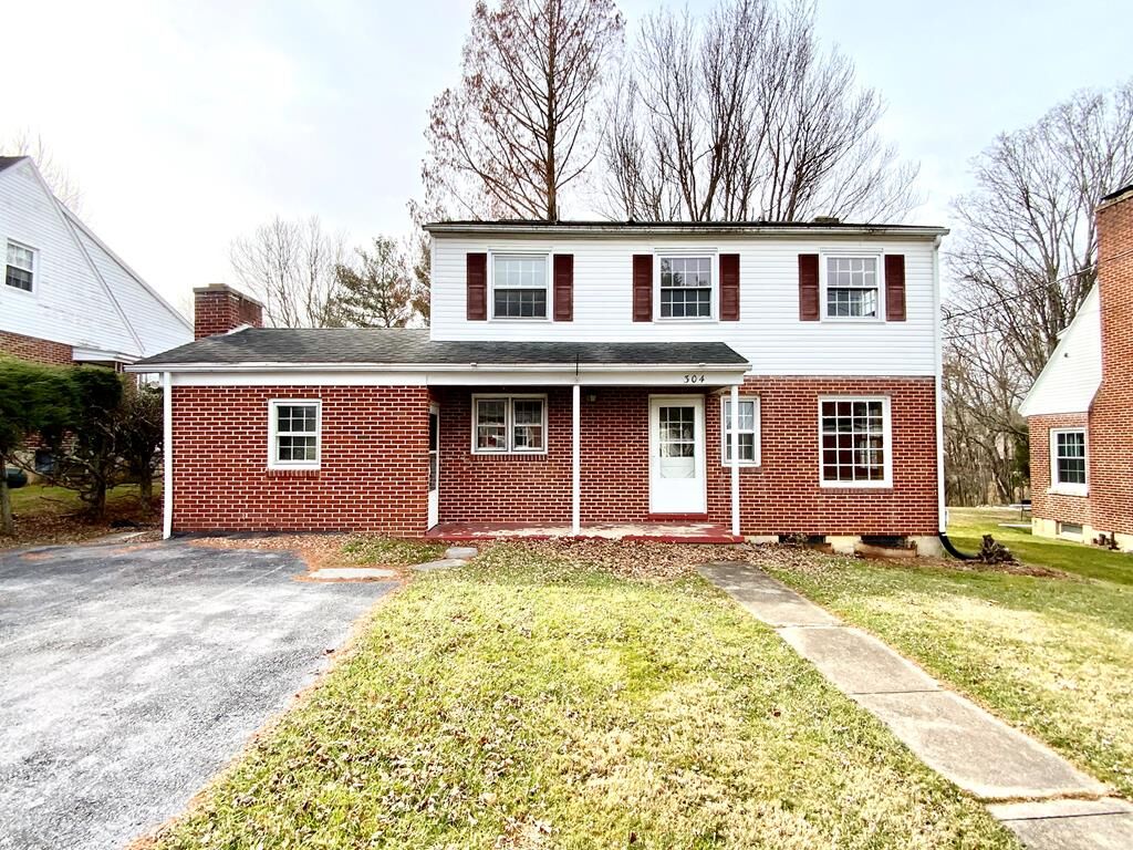 Property Photo:  304 Plymouth St.  WV 24712 