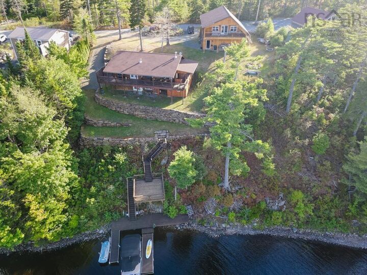 Property Photo: 169 Cockscomb Lake Drive NS B0N 1Z0