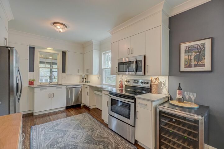 Property Photo:  1443 Sargent Avenue  MN 55105 