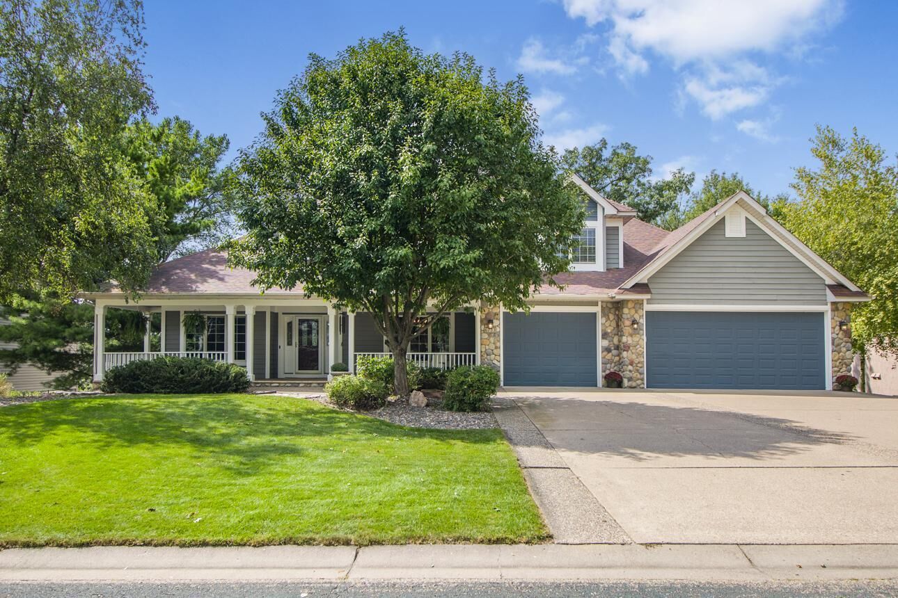 Property Photo: 6733 Timberwolf Trail MN 55038