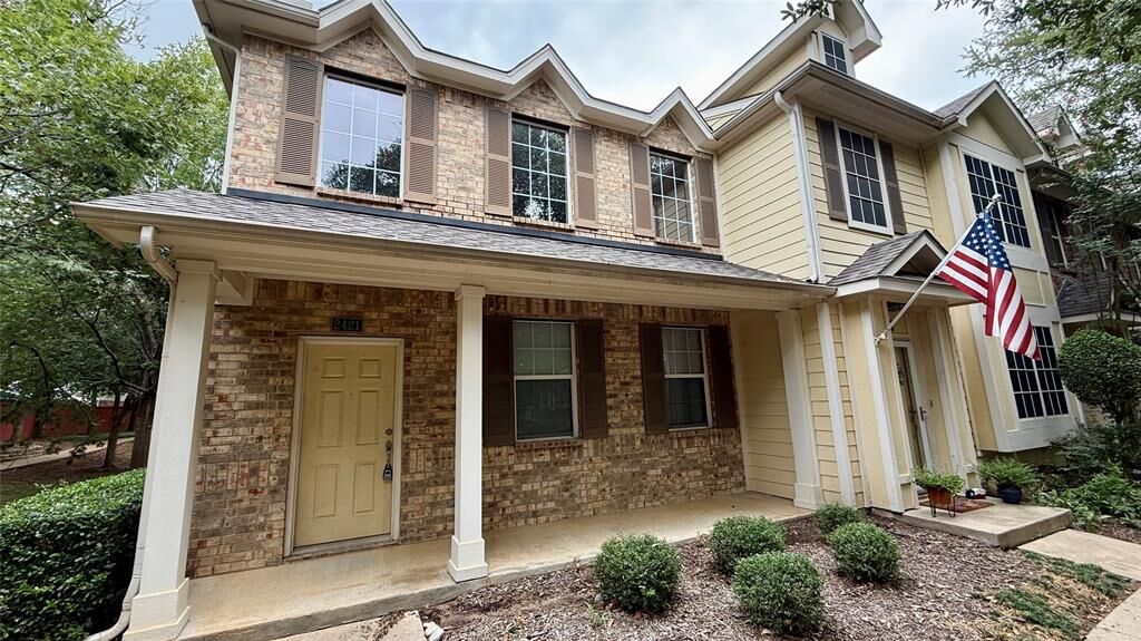Property Photo: 2421 Durango Ridge Drive TX 76021