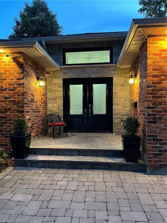 Property Photo: 206 Fiddler'S Green Road ON L9G 1W6
