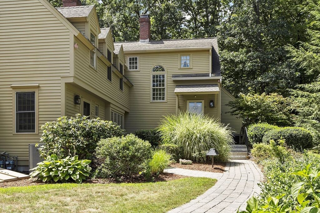Property Photo:  73 Royal Fern Dr 73  MA 01462 