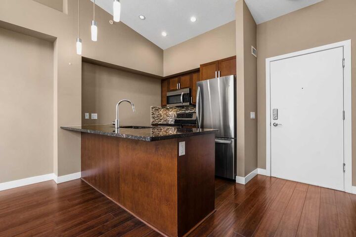 Property Photo: 4303 1 Street NE 409 AB T2E 7M3