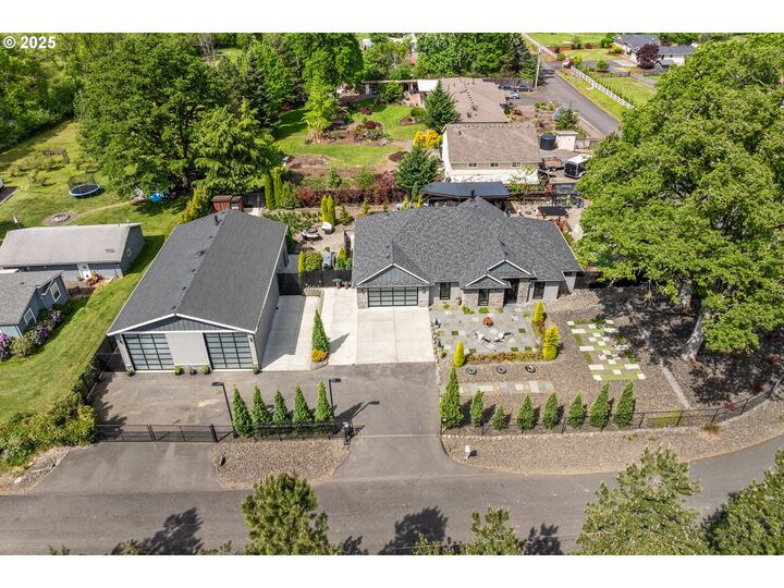 Property Photo: 22961 SE Filbert Rd OR 97022