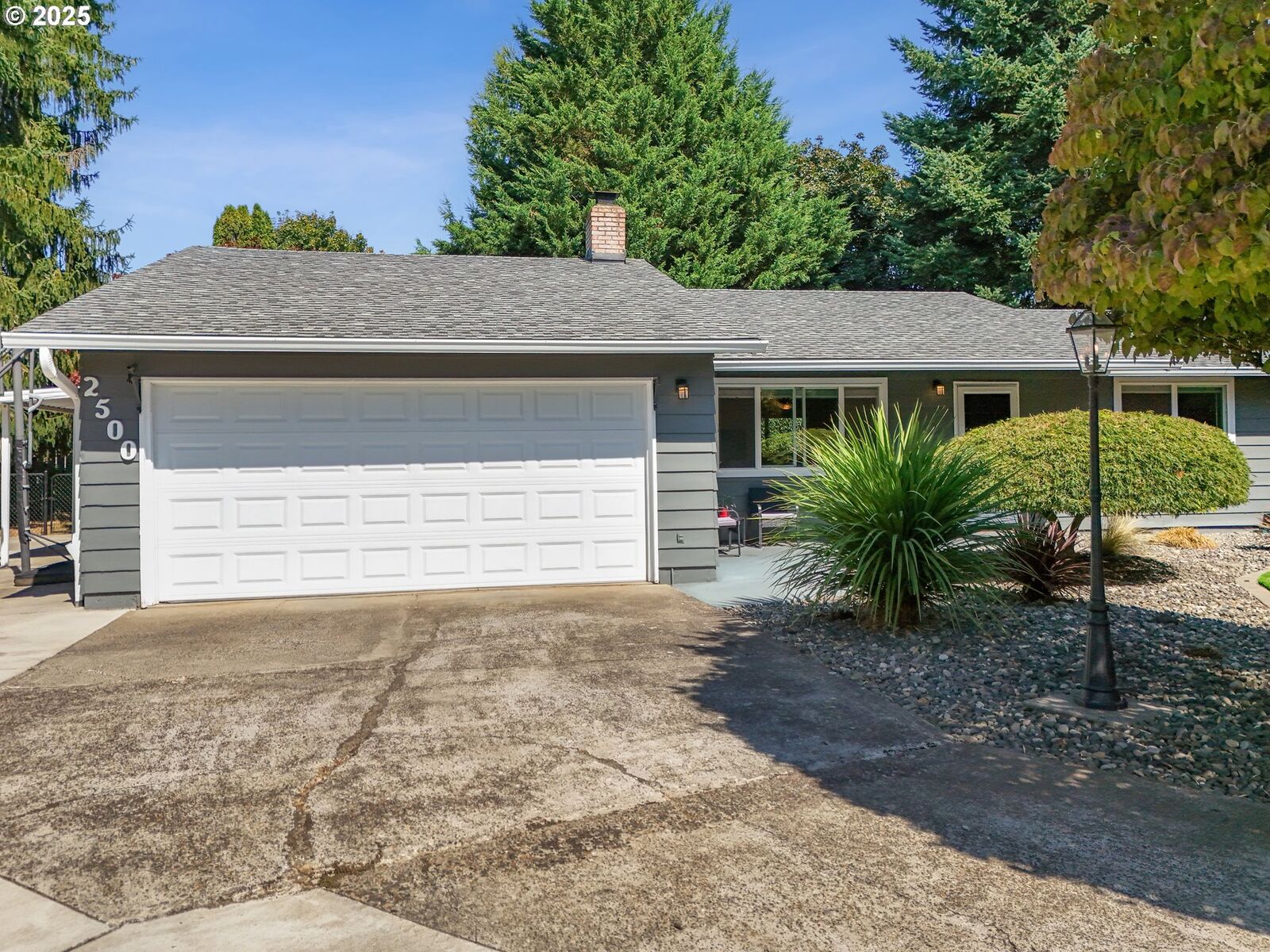 Property Photo: 2500 NW 100th St WA 98685