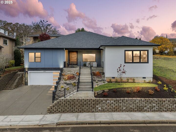 Property Photo:  4953 Southampton Dr  OR 97302 