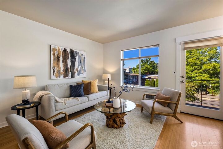 Property Photo:  21 W Florentia Street  WA 98119 