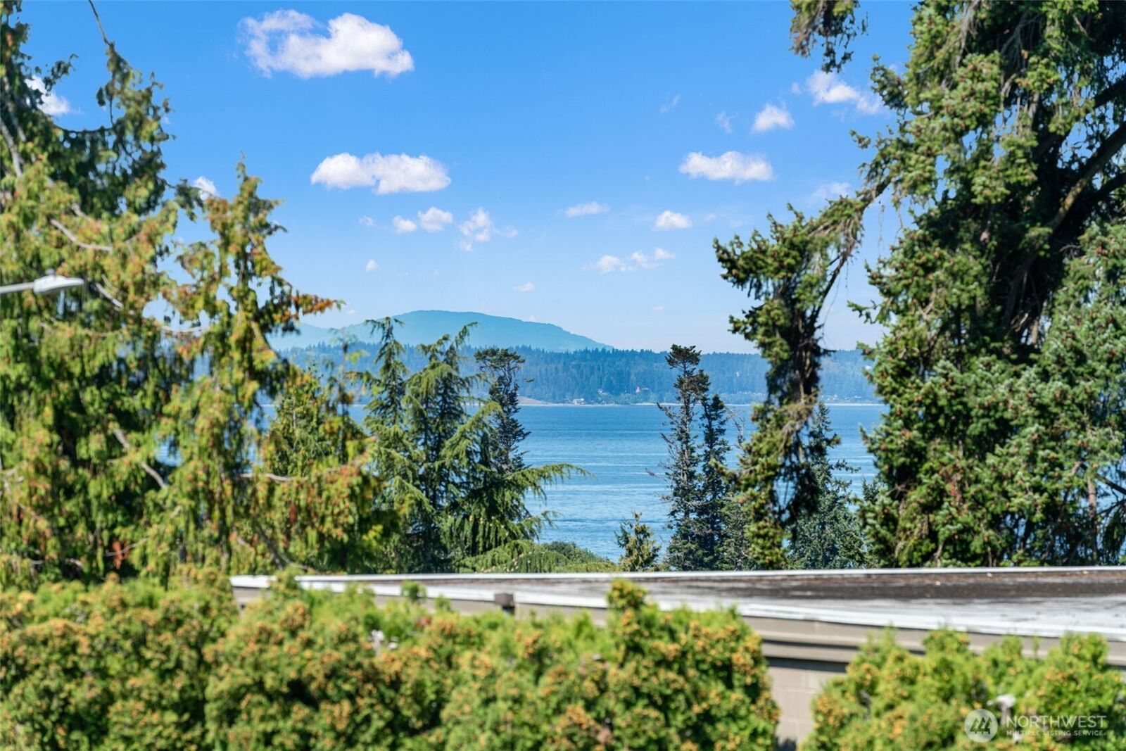 Property Photo: 500 Elm Way 34 WA 98020