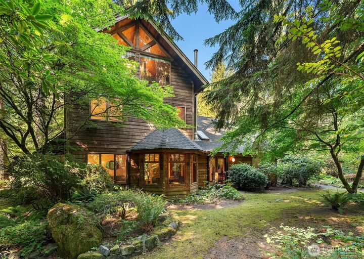 17804  Thorsen Road  SW  Vashon WA 98070 photo