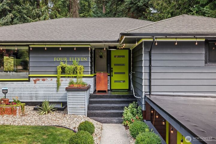 Property Photo:  411  58th Street SE  WA 98203 