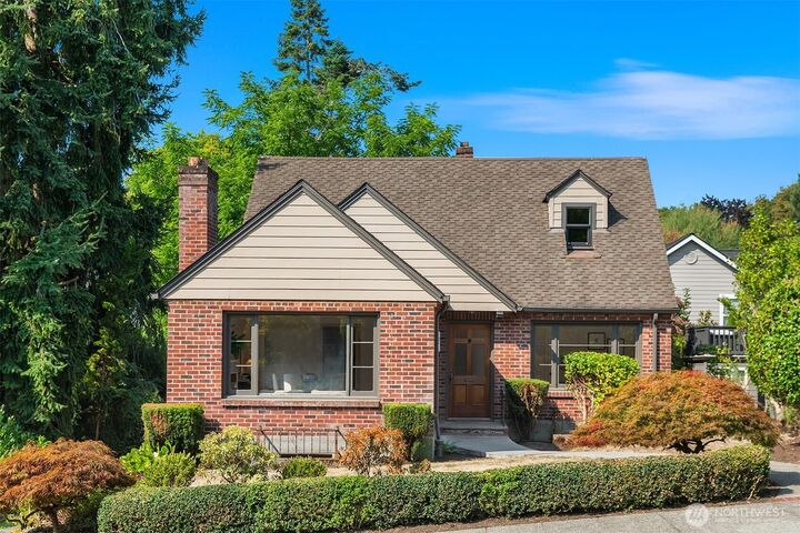 4311  50th Avenue NE  Seattle WA 98105 photo