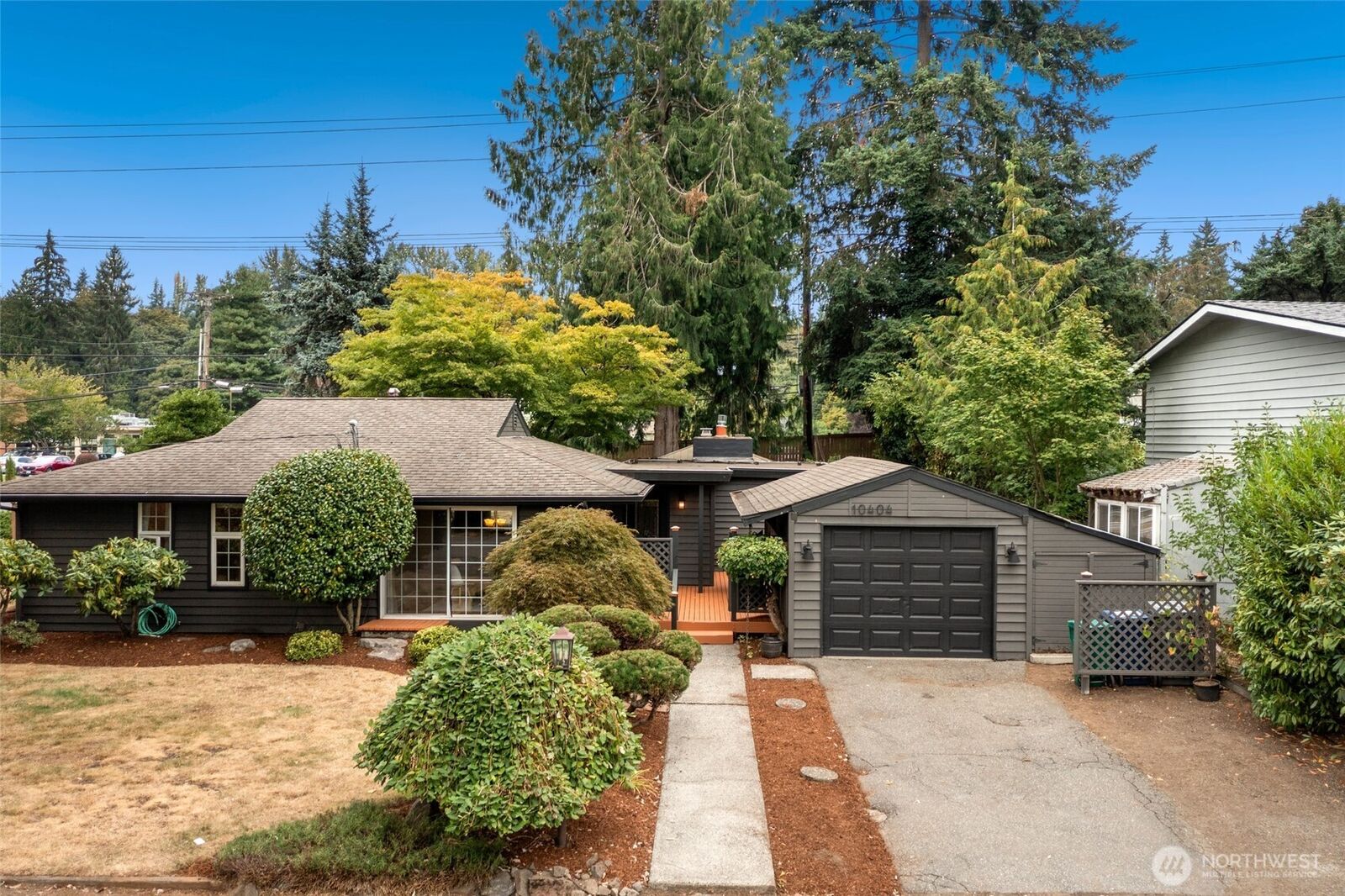 Property Photo:  10404 NE 131st Street  WA 98034 