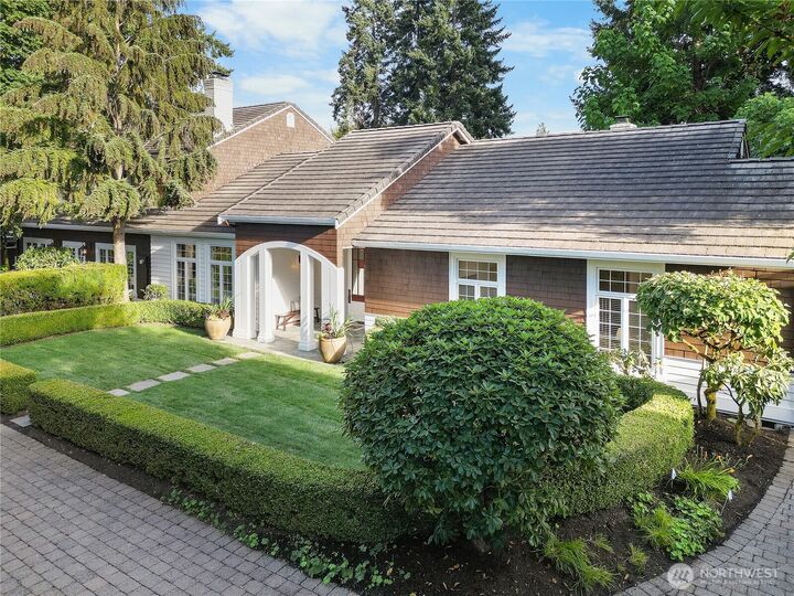 Property Photo: 7641 NE 12th Street WA 98039