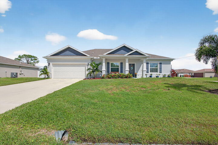 Property Photo: 201 SW Chelsea Terrace FL 34984