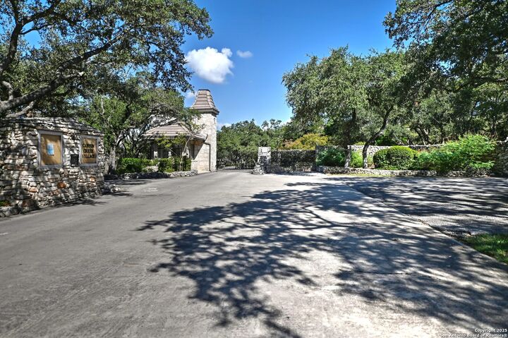 17223 Old Lyme 2004  San Antonio TX 78248 photo