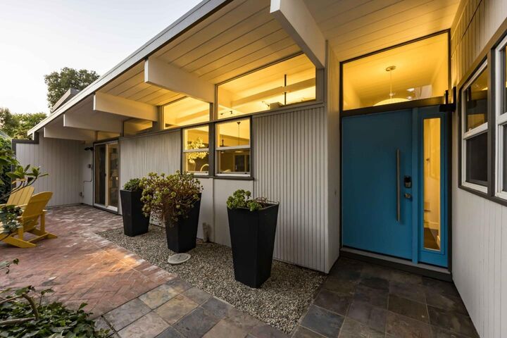 Property Photo:  653 Wildwood Lane  CA 94303