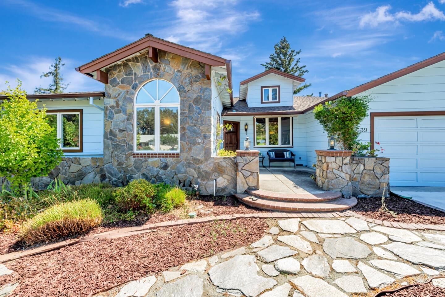 Property Photo: 639 Georgia Avenue CA 94306