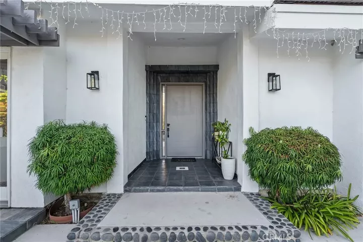 Property Photo: 5907 Oakdale Avenue CA 91367