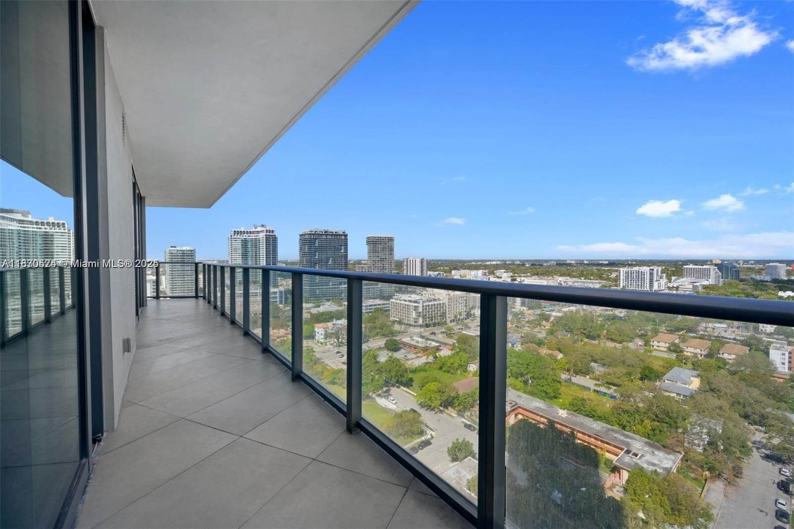 Property Photo:  501 NE 31st St 2110  FL 33137 
