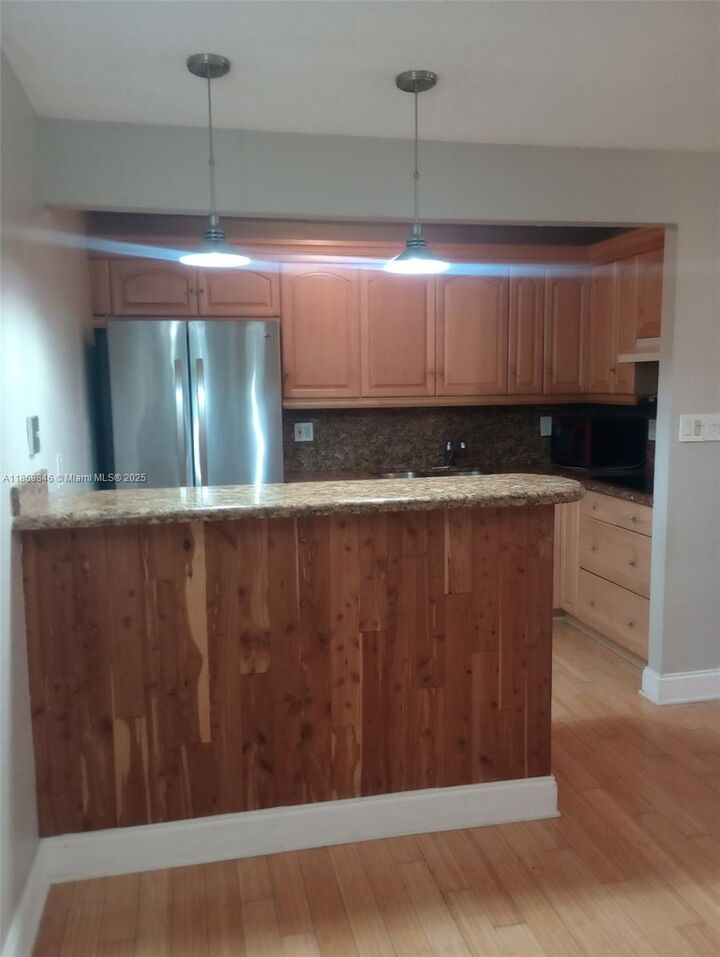 Property Photo: 5775 Washington St L22 FL 33023