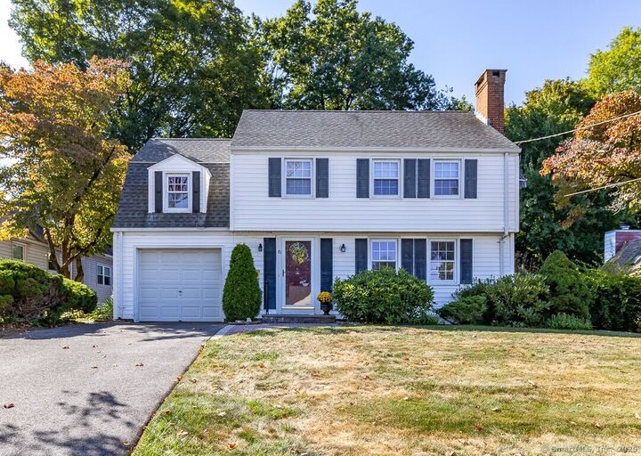 Property Photo:  81 Southwood Road  CT 06111 