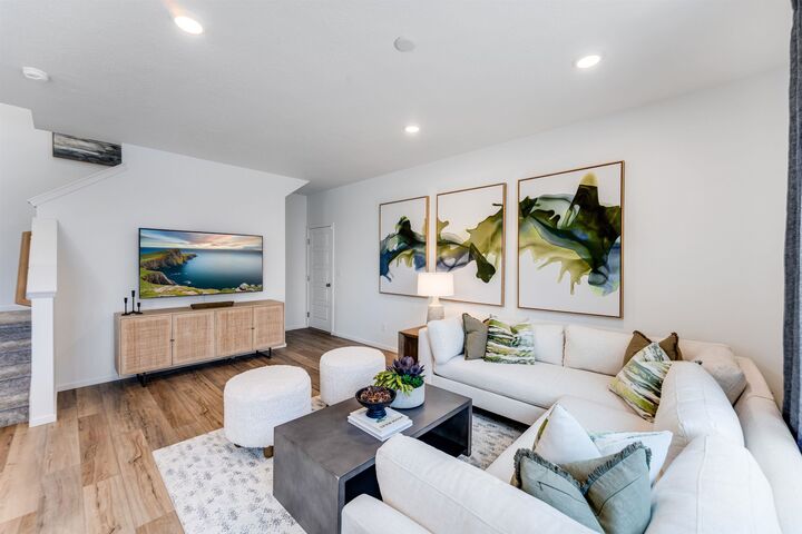 Property Photo:  2710 N Broadwing Ln  WA 99019 